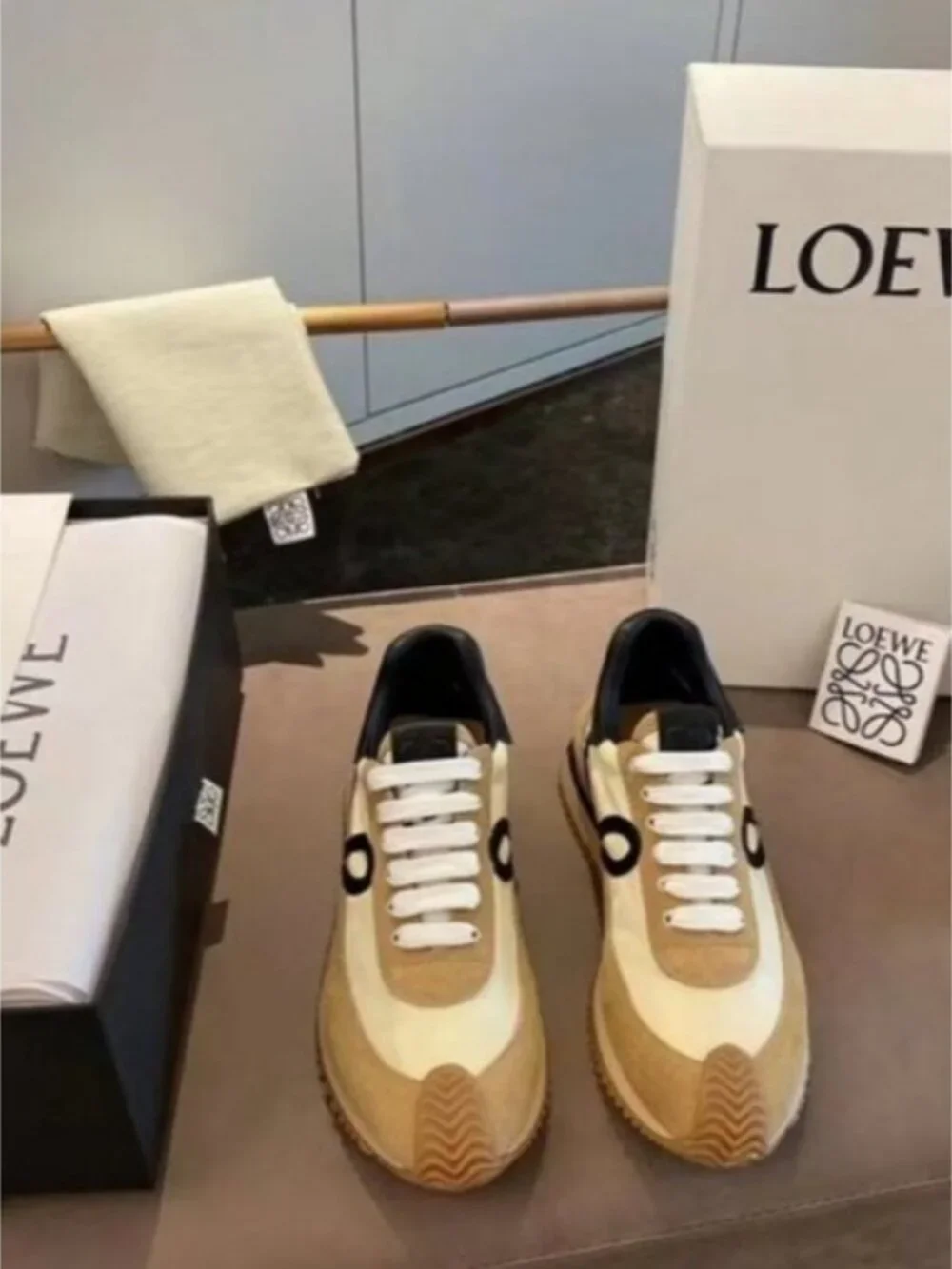 New Loewe Flow Runner Women's Sneakers - Picture 4 of 5